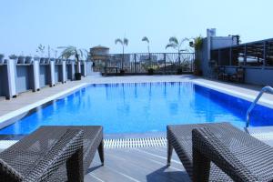 Bazén v ubytování Hotel Crimson Palace nebo v jeho okolí