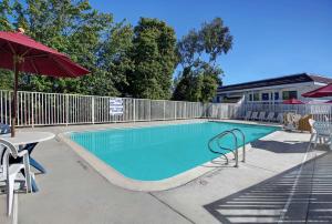 Het zwembad bij of vlak bij Motel 6-Livermore, CA