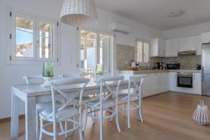 Kuchnia lub aneks kuchenny w obiekcie Uno Luxury Apartment with Sea view