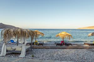 Galería fotográfica de Uno Beachfront Suite en Livadia 11 fotos más