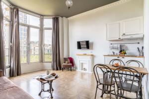 Kuchyňa alebo kuchynka v ubytovaní Casa Gracia Apartments