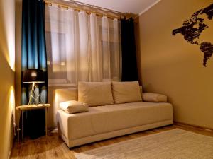 Część wypoczynkowa w obiekcie 91WrocLove Apartaments