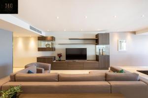 Seafront, Designer APT with Private Terrace & WIFI by 360 Estatesにあるシーティングエリア