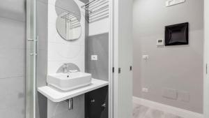 A bathroom at Scipioni Best Rooms