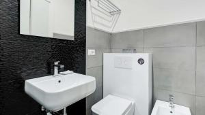 A bathroom at Scipioni Best Rooms