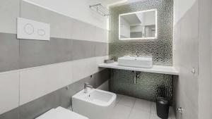 A bathroom at Scipioni Best Rooms