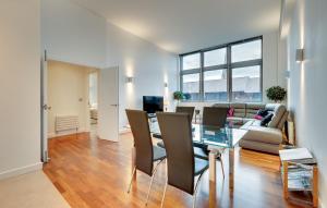 Gallery image of Crown Apartments 314 by Week2Week in Newcastle upon Tyne