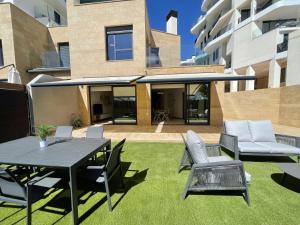 Αίθριο ή υπαίθριος χώρος στο Allon Bay