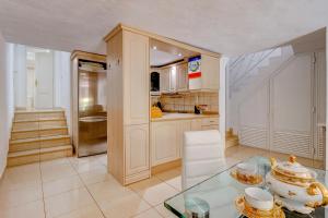 Dapur atau dapur kecil di Ocean View Duplex Tenerife ( Golf del Sur)