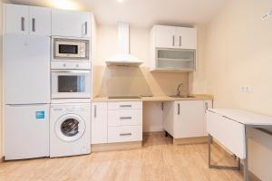 Kuchnia lub aneks kuchenny w obiekcie Allo Apartments Consistorio Centro 2 Habitaciones