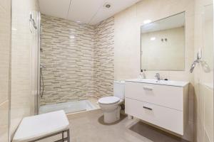 Łazienka w obiekcie Allo Apartments Consistorio Centro 2 Habitaciones