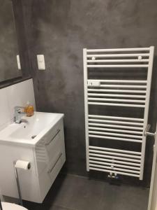 Φωτογραφία από το άλμπουμ του Modern eingerichtetes Apartment Nähe Hauptbahnhof στο Μπραουνσβάιγκ