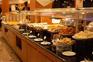 Comida no hotel ou em algum lugar perto