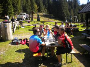 Khách lưu trú tại Ferienwohnungen Forellenhof Waldner