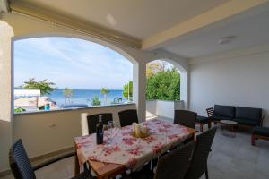 Posezení v ubytování Apartments by the sea Mandre, Pag - 4093
