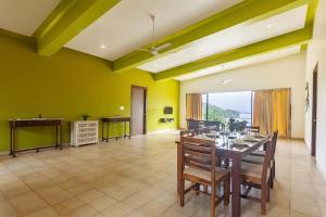 Gallery image of StayVista's Shivom Villa 1 - A Serene Escape with Views of the Valley and Lake in Lonavala
