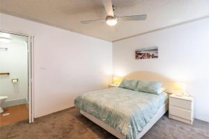 Ένα ή περισσότερα κρεβάτια σε δωμάτιο στο Bay Parklands 39 2 Gowrie Ave close to waters edge +19 φωτογραφίες