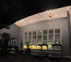 Fitness centrum a/nebo fitness zařízení v ubytování Stirling Suites Hotel & Serviced Apartment
