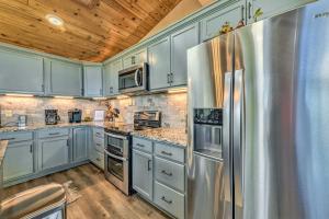 Gallery image of Serene Alto Cabin with Mountain Views and Fire Pit! in Alto
