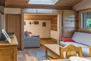 Posezení v ubytování welcoming apartment with swimming pools near the Megève ski slopes + 44 fotografií