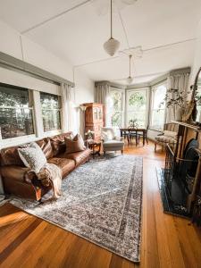 Gallery image of Woolrich Historic Garden Accommodation in Olinda