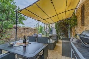 Posezení v ubytování Mazet Magnan, Rustic Luxury in Provence