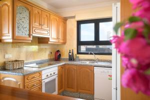Kuchnia lub aneks kuchenny w obiekcie Hipoclub Villas, Aguamarina 1