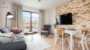Televízia a/alebo spoločenská miestnosť v ubytovaní Apartments Jaglana with Parking & SPA