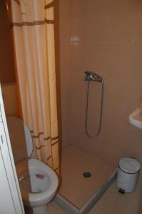 Kúpeľňa v ubytovaní Chalikias Rooms