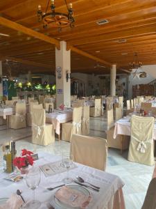 Restaurace v ubytování Hotel Meson Fuente del Pino