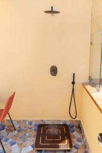 Foto dalla galleria di Chiaia Stunning SeaView StudioFlat with 2 Terraces By HouseinNaples a Napoli