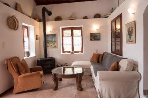 Zdjęcie z galerii obiektu Rustic Escape - Private Haven Near the Beach w mieście Kalimnos