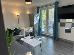 Η κουζίνα ή μικρή κουζίνα στο Cosy Stay In Birmingham by Villazu