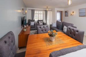 Posezení v ubytování Athi Luxury Suites