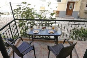 A balcony or terrace at Cozy Corfiot house