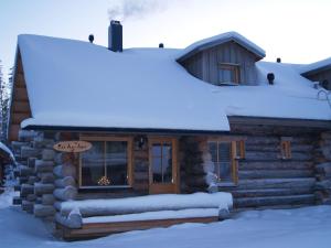 Far And Away Cabin semasa musim sejuk