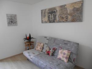 Posedenie v ubytovaní BELLE appartement T2 neuf et en plein centre