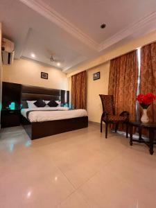 Ruang duduk di Reo Resort, near bus stand & railway station ,Haridwar