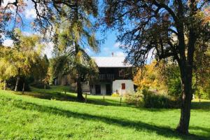 Vonkajšia záhrada v ubytovaní Le Chalet de Bémont