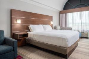 Postel nebo postele na pokoji v ubytování Holiday Inn Express & Suites Macon - I-475 by IHG + 16 fotografií
