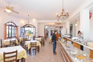 Ресторан / где поесть в Ikaros Star Hotel
