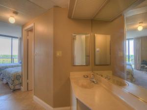 Gallery image of Surfside Resort in Destin