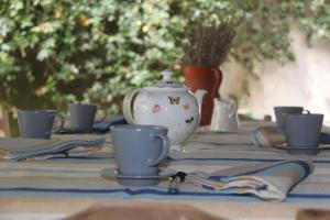 Príslušenstvo na prípravu kávy alebo čaju v ubytovaní Guest house Cascina Belsito