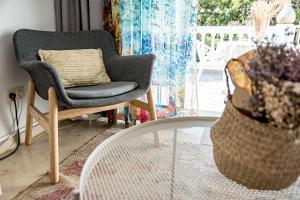 Część wypoczynkowa w obiekcie Cozy 2 bedroom corner apartment in Puerto Banus with a Stunning Terrace