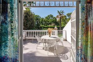 Balkon lub taras w obiekcie Cozy 2 bedroom corner apartment in Puerto Banus with a Stunning Terrace