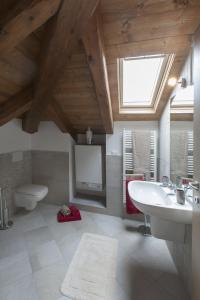 A bathroom at Residenza Tiziano