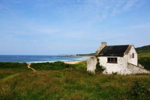 Gallery image of White Park Bay Youth Hostel in Ballintoy