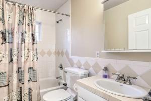 Gallery image of Spacious and Private Home with Lazy Mountain View in Palmer