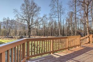 Gallery image of Spacious and Private Home with Lazy Mountain View in Palmer