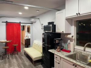 Køkken eller tekøkken på Best Little Fredericksburg Texas Bed And Breakfast